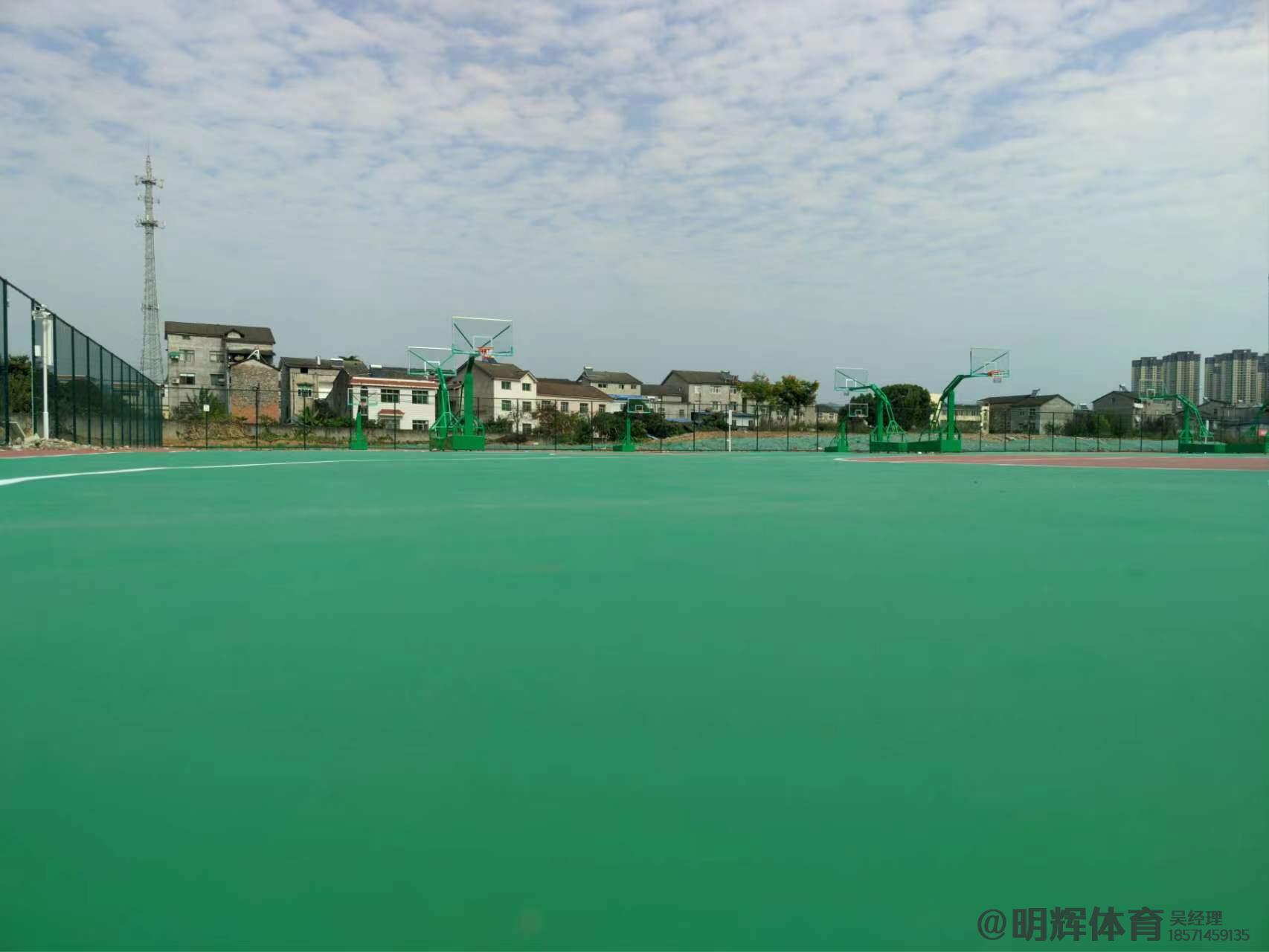 阿里硬地丙烯酸球场的优缺点